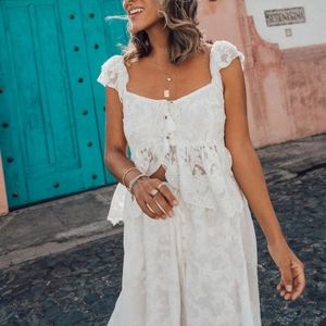 Eliza lace top sz medium